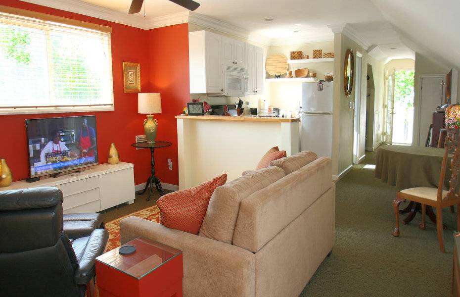 Queen Bedroom